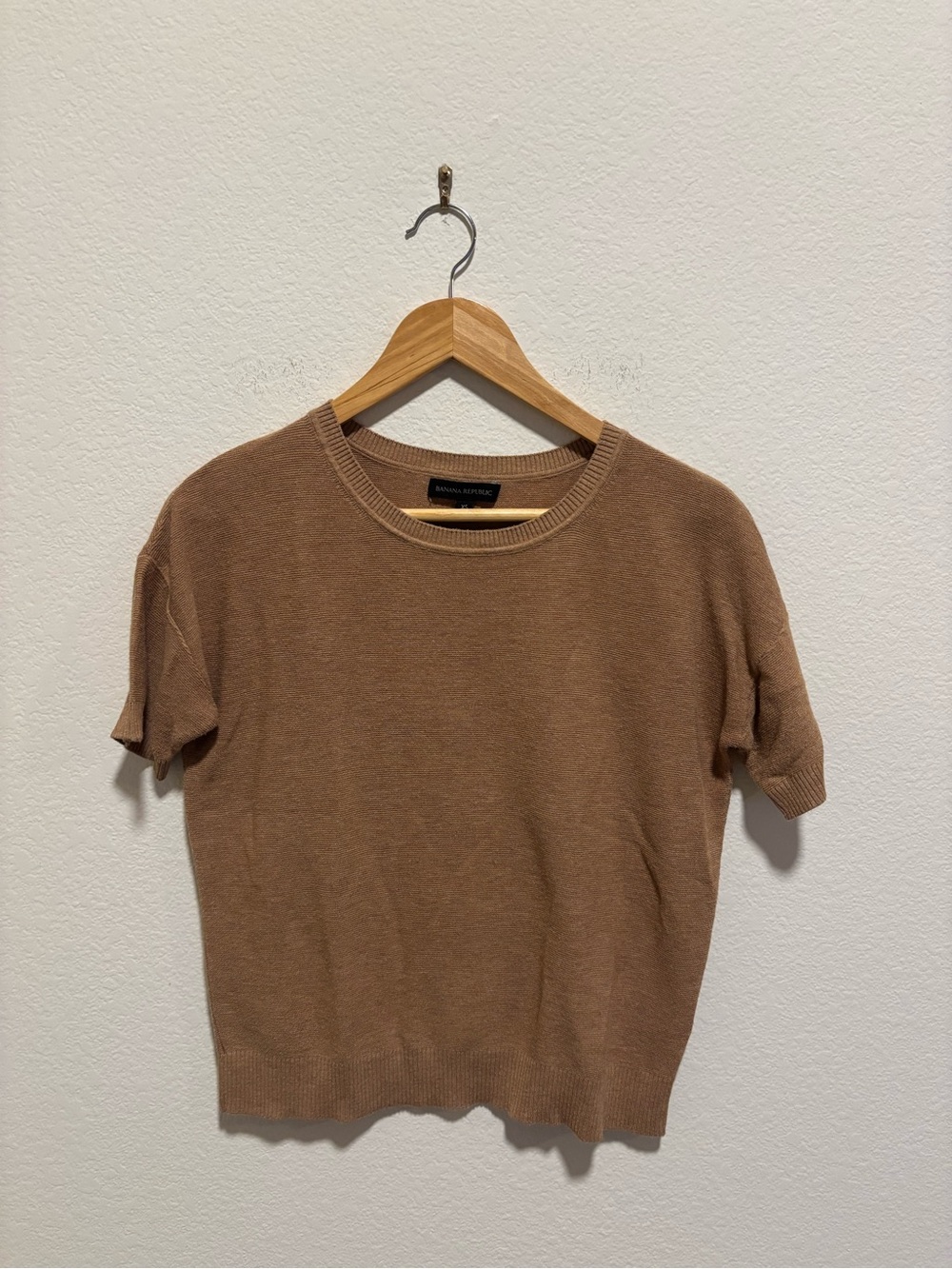 Short Sleeve Knit Top in Brown - Banana Republic